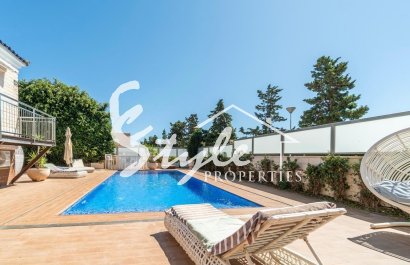 Resale - Villa - Torrevieja - Torre la mata