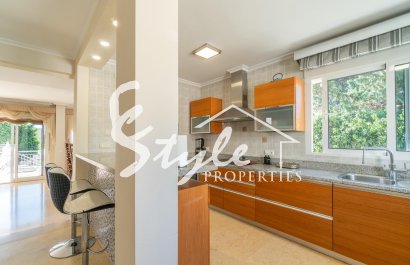Resale - Villa - Torrevieja - Torre la mata