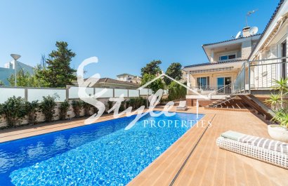 Resale - Villa - Torrevieja - Torre la mata
