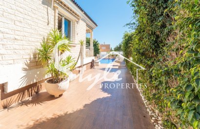 Resale - Villa - Torrevieja - Torre la mata