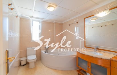 Resale - Villa - Torrevieja - Torre la mata