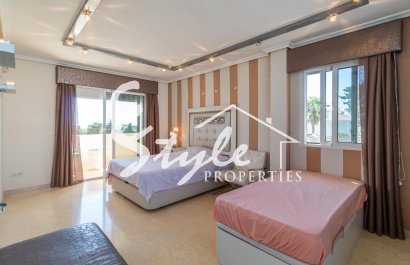 Resale - Villa - Torrevieja - Torre la mata
