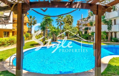 Resale - Apartament  - Punta Prima