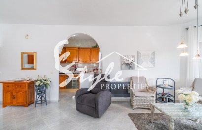 Resale - Villa - Orihuela-Costa - La Florida