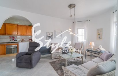 Resale - Villa - Orihuela-Costa - La Florida