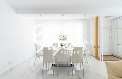 Resale - Townhouse - Torrevieja - Punta Prima