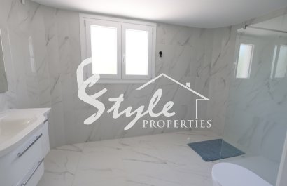 Resale - Villa - Altea
