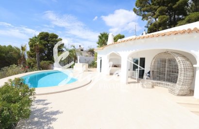 Resale - Villa - Altea
