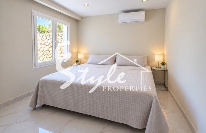 Resale - Villa - Altea