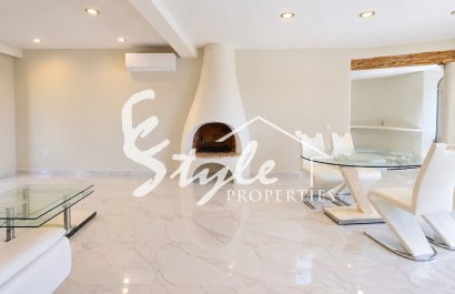 Resale - Villa - Altea