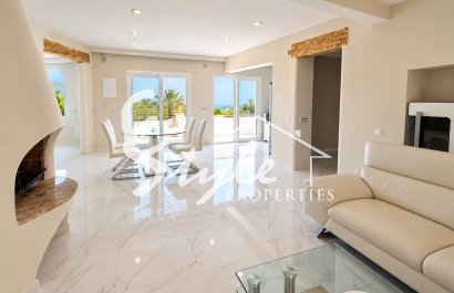Resale - Villa - Altea