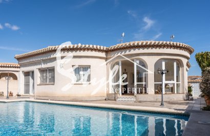 Resale - Villa - Orihuela-Costa - Playa Flamenca