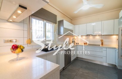 Resale - Villa - Orihuela-Costa - Playa Flamenca