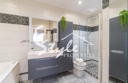 Resale - Villa - Orihuela-Costa - Playa Flamenca