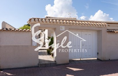 Resale - Villa - Orihuela-Costa - Playa Flamenca