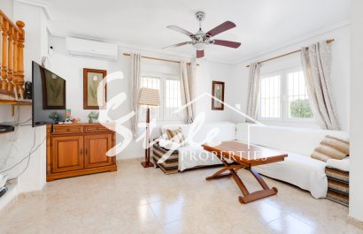 Resale - Villa - Orihuela-Costa - calle Nicolas de  Bussi,22