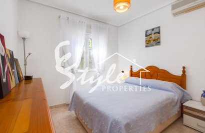 Resale - Villa - Orihuela-Costa - calle Nicolas de  Bussi,22