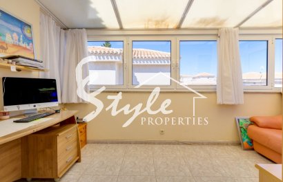 Resale - Villa - Orihuela-Costa - calle Nicolas de  Bussi,22