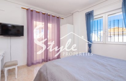 Resale - Villa - Orihuela-Costa - calle Nicolas de  Bussi,22
