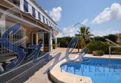 Resale - Villa - La Zenia