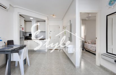 Resale - Apartament  - Torrevieja - calle Mar Baltico