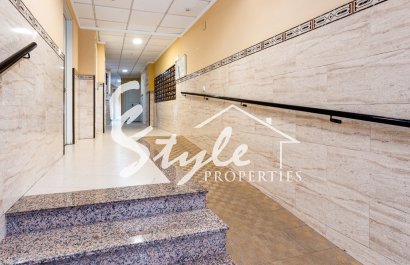 Resale - Apartament  - Torrevieja - calle Mar Baltico