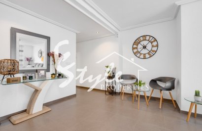 Resale - Apartament  - Torrevieja - calle Torreviejensen Ausentes