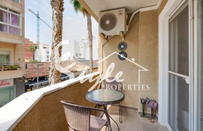 Resale - Apartament  - Torrevieja - calle Torreviejensen Ausentes