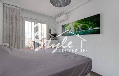 Resale - Apartament  - Torrevieja - calle Torreviejensen Ausentes
