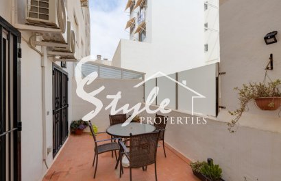 Resale - Apartament  - Torrevieja - calle Torreviejensen Ausentes