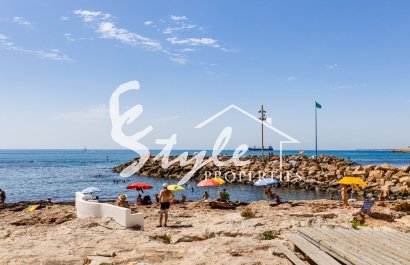 Resale - Apartament  - Torrevieja - calle Torreviejensen Ausentes