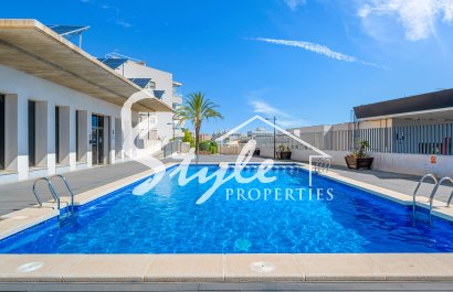 Resale - Apartament  - Villamartín - Los Dolses