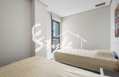 Resale - Apartament  - Villamartín - Los Dolses