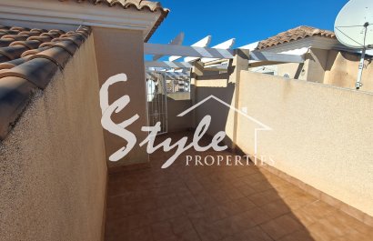 Resale - Townhouse - Villamartín - Las Filipinas