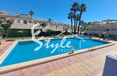 Resale - Townhouse - Villamartín - Las Filipinas