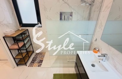Resale - Villa - Los Montesinos - La Herada