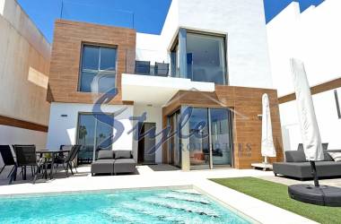 Villa - Resale - Orihuela Costa  - Villamartin