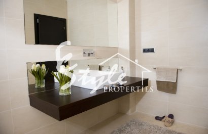 Resale - Villa - Cabo Roig