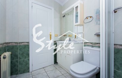 Resale - Villa - Los Altos