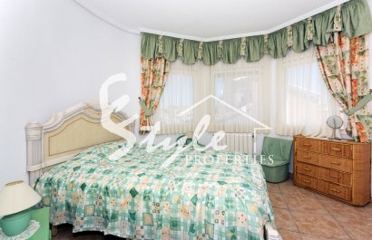 Resale - Villa - Los Altos