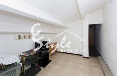Resale - Villa - Los Altos
