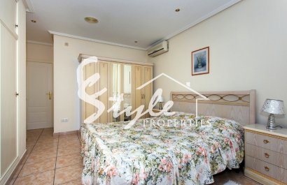 Resale - Villa - Los Altos