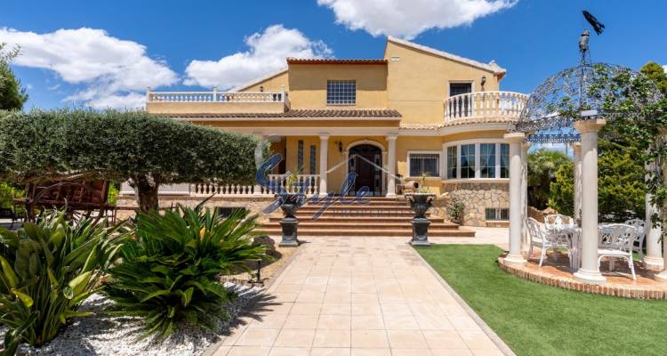 Resale - Villa - San Vicente de Raspeig