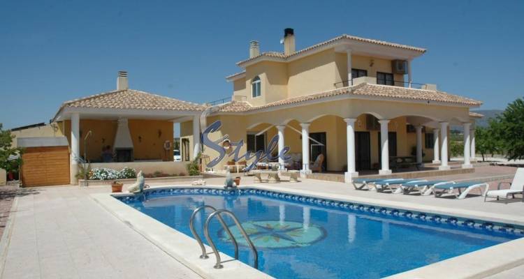 Resale - Villa - Culebron