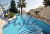 Resale - Villa - Torrevieja