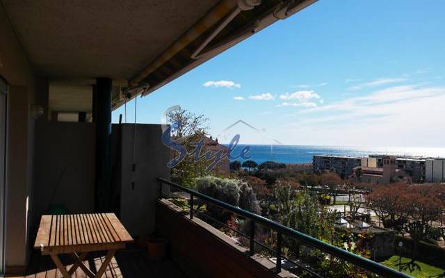 Resale - Apartment - Barcelona - Сант Андреу де Льяванерас