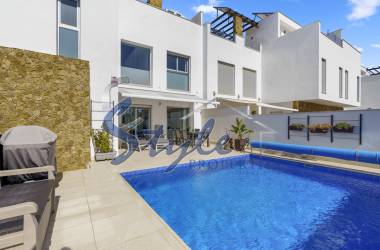 Villa / Semi-detached - Resale - Torrevieja - Aguas Nuevas