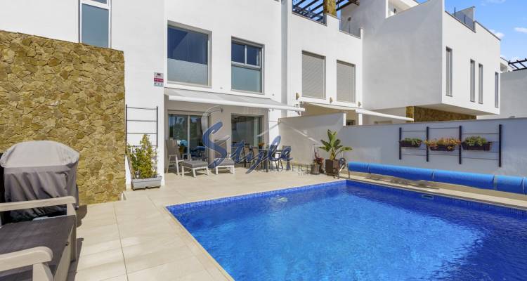 Вторичное жилье - Villa / Semi-detached - Torrevieja - Aguas Nuevas