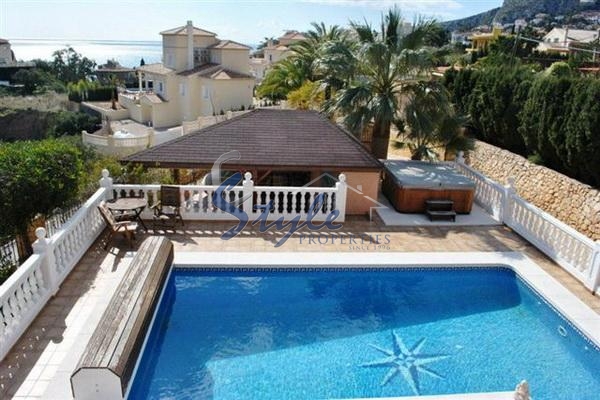 Chalet de lujo con piscina en Calpe, Costa Blanca