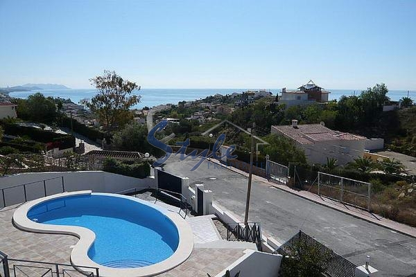 Resale - Villa - El Campello